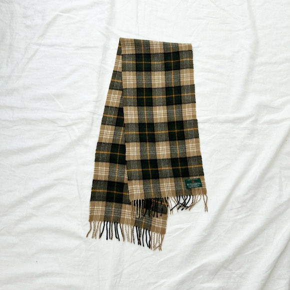 The Scotch House Lambswool Plaid Scarf Made in Scotland - Picture 2 of 6